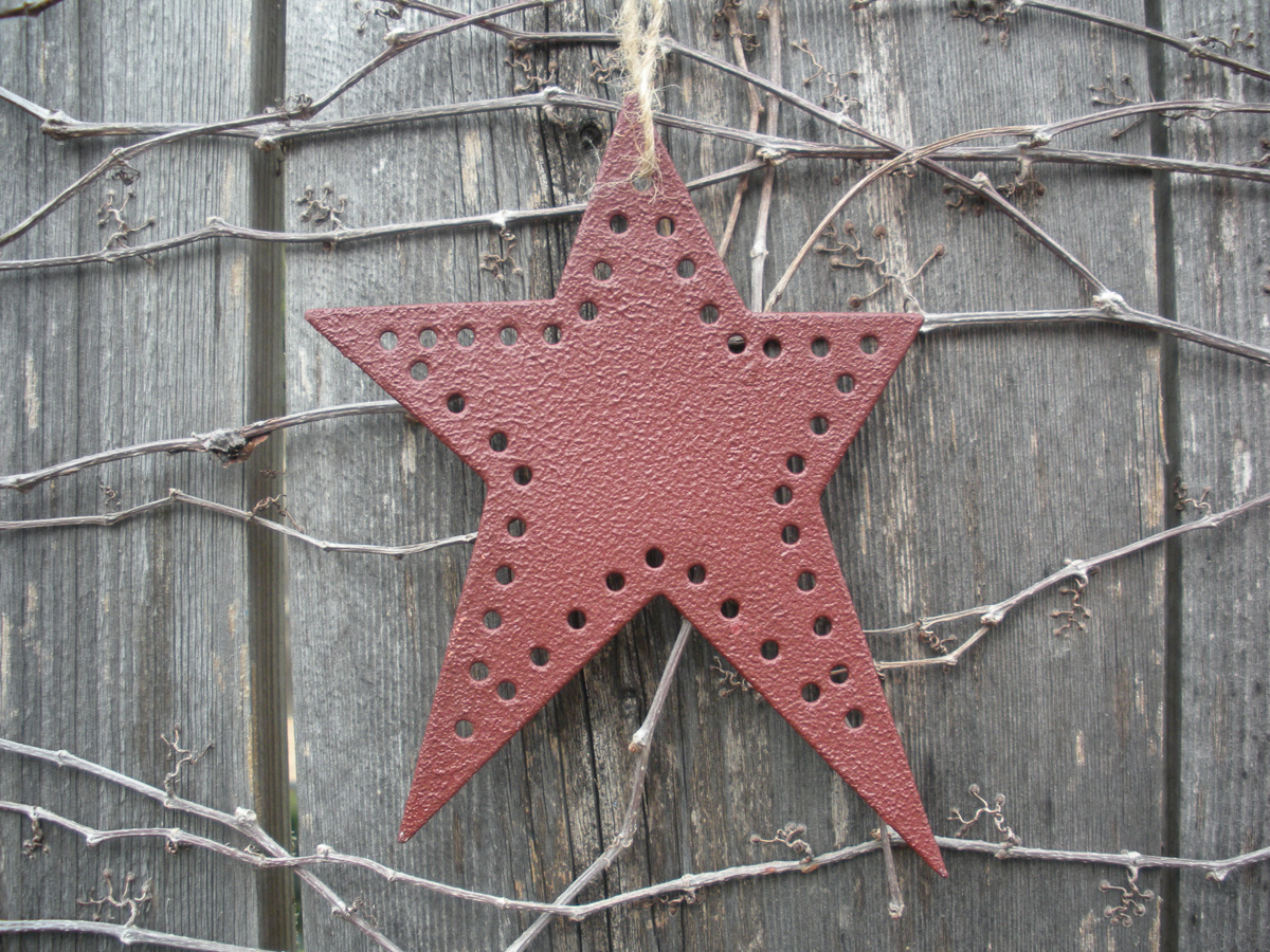 Primitive Star Ornament - Click to Enlarge Photo